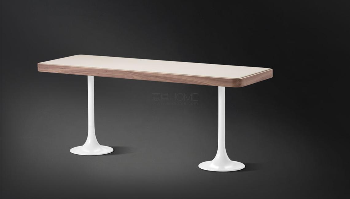 Ermes2-Desk 桌子