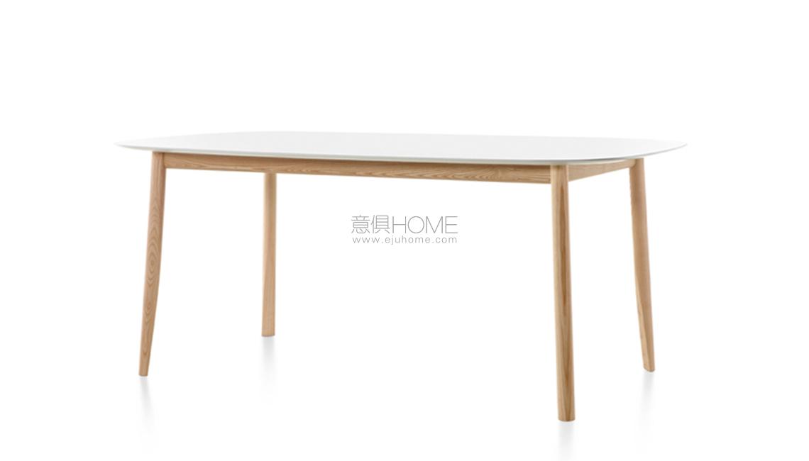 Branca Table 桌子