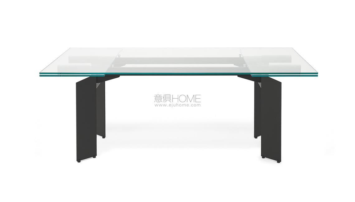 Elan Drive长餐桌