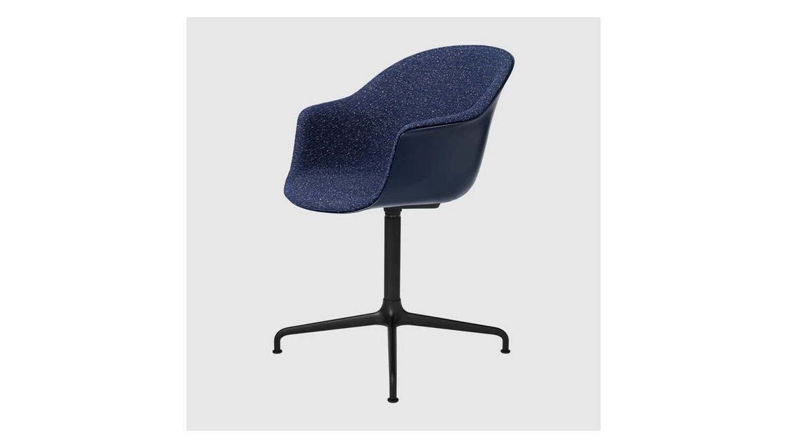 Bat Meeting Chair - Front Upholstered, 4-Star base书椅