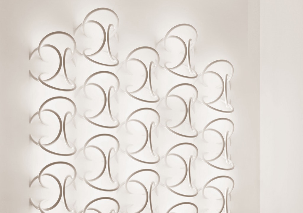 Wall Piercing 壁灯
