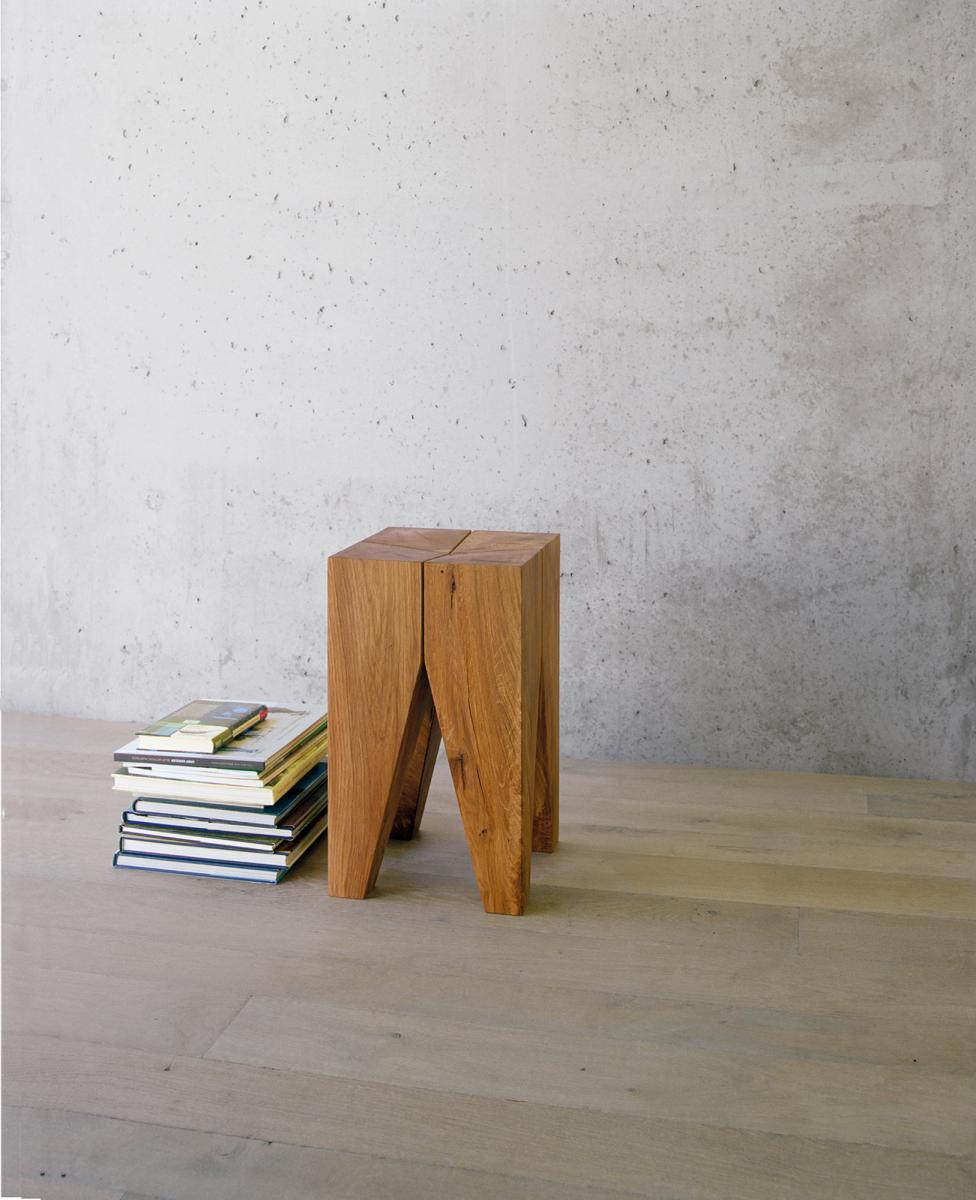 BACKENZAHN™ STOOL 脚凳