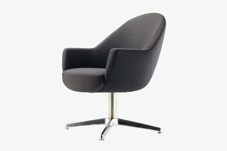 S 833 UPHOLSTERED ARMCHAIR 休闲椅