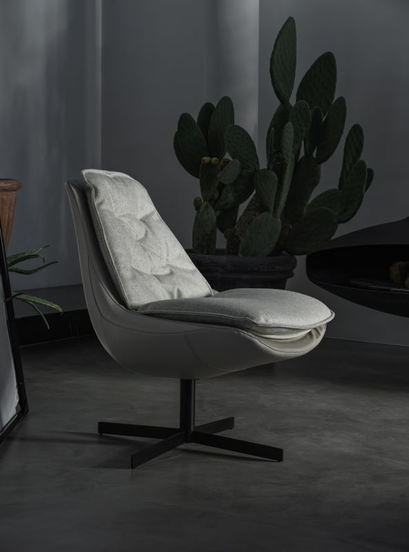 DAYA ARMCHAIR 休闲椅