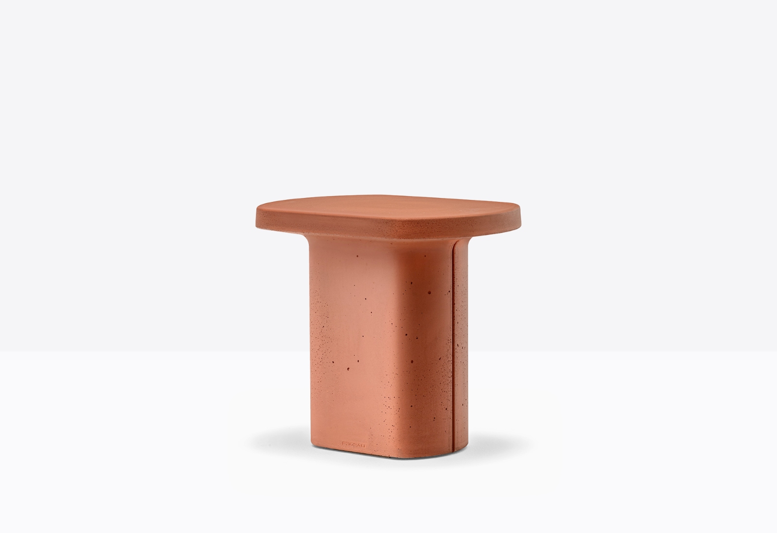 caementum CMT_40x30x35茶几