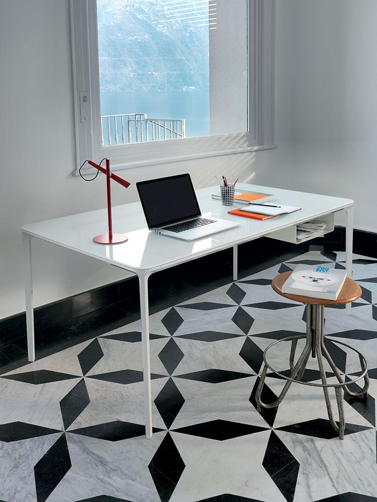 Configura SLIM OFFICE书桌