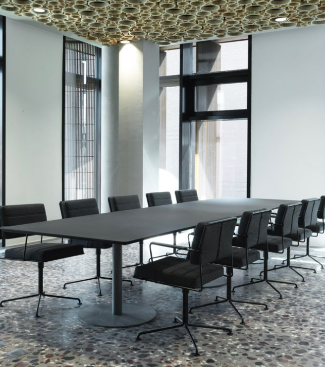 ONECOLLECTIONTRAIN TABLE.办公桌
