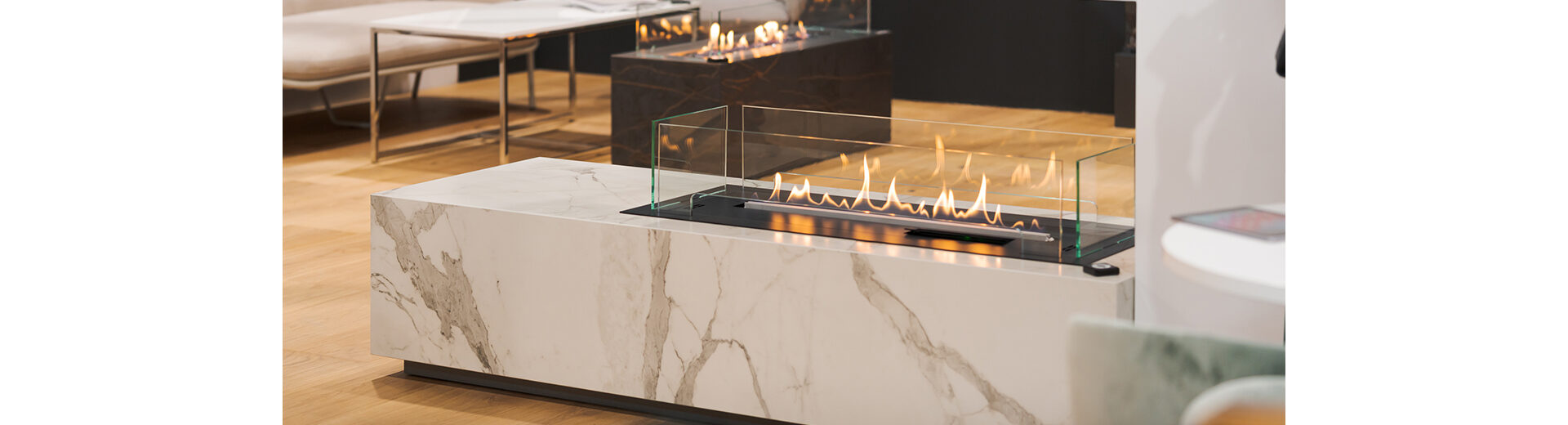 planikaTHE FRAME WITH INTEGRATED GLASS PANELS壁炉